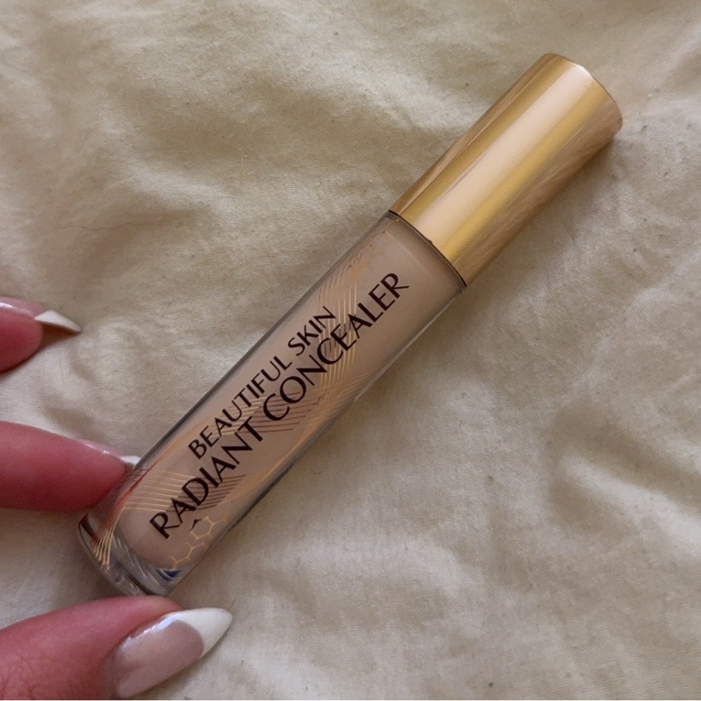 brand new charlotte tilbury concealer